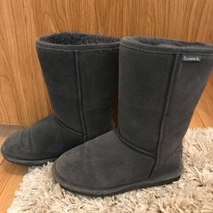 BEARPAW boot with fur barely worn